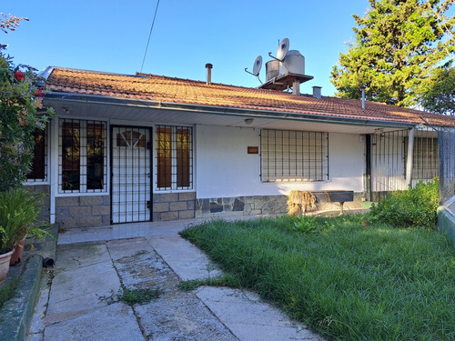 En Venta Cómodo Chalet Ph De 3 Ambientes Con Cochera Quincho Y Lavadero