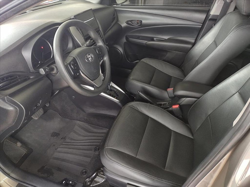 Imagem 9 de 12 de Yaris 1.5 16v Flex Sedan Xl Live Multidrive
