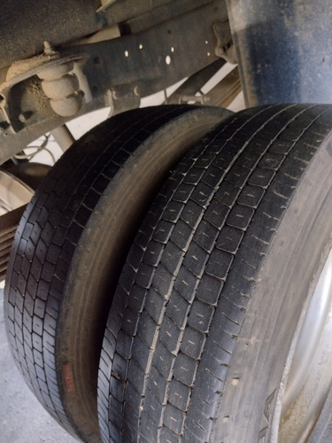 Imagem 8 de 8 de Mercedes Benz 710 - 2001 - Baú 34.8m³ - Ótimo Estado