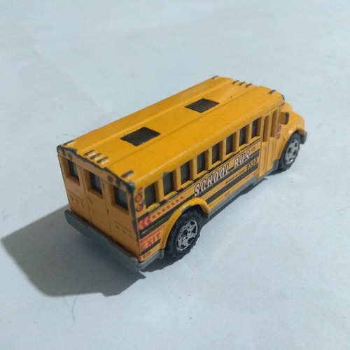 Matchbox School Bus Amarillo 2004 Car Toy Autobus (Usado)
