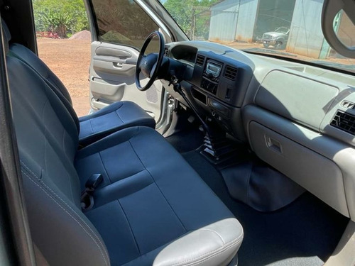 Imagen 6 de 10 de Ford F250 4x2 Mec