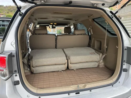 Toyota Fortuner Plateada 2013