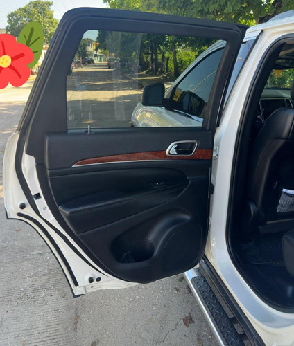 Jeep Grand Cherokee Limited V6 4x2 At