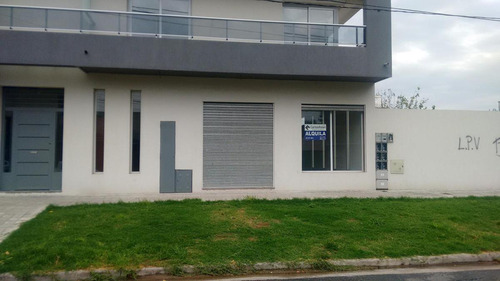 Local En Venta - 100mts2 - Los Hornos, La Plata