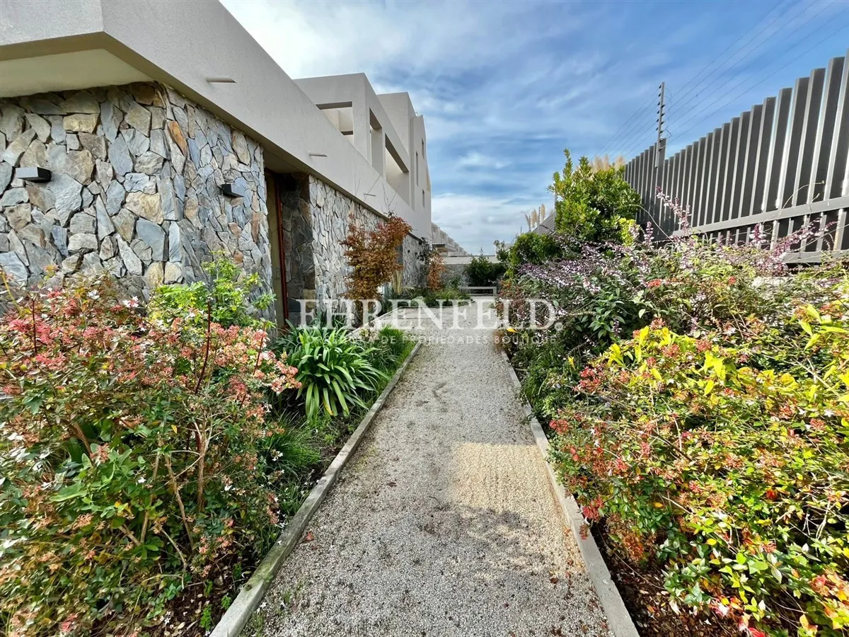 Imagen 2 de 17 de Casa En Venta De 3 Dorm. En Concón