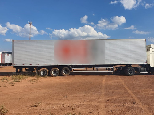 Imagem 1 de 2 de Carreta