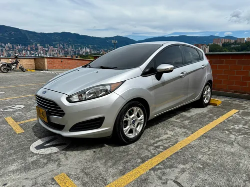Ford Fiesta 1.6 Hatchback Se