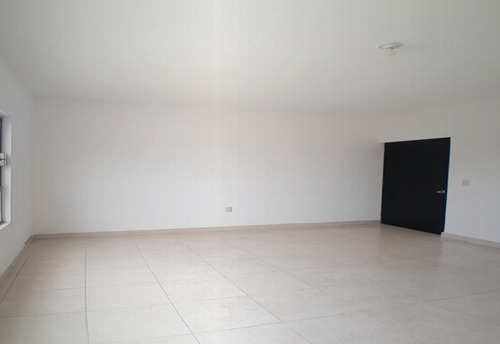 Casa A 5 M Inutos De Centro Comercial