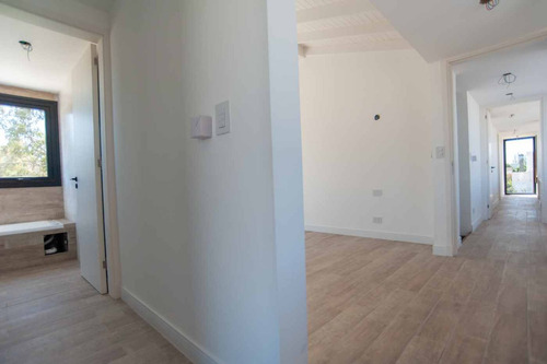 Imagen 26 de 30 de Casas En Venta En Venta-barrio Cerrado- City Bell
