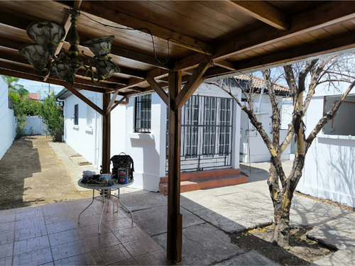 Confortable Casa 3d, 2b, 4 Est Excelente Ubicación