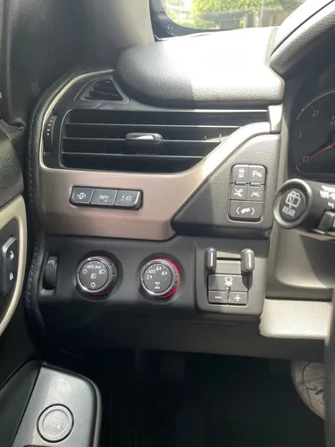 GMC Yukon 6.2 Denali 8 Vel Awd At