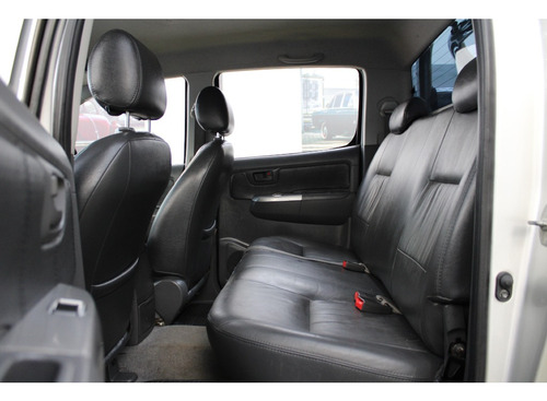 Toyota Hilux 2.7 SR 4X2 CD 16V FLEX 4P AUTOMATICO
