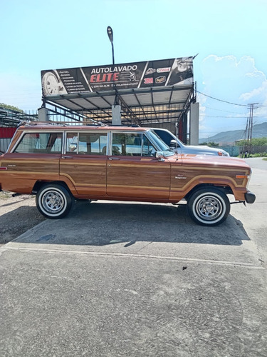 Jeep Wagoneer