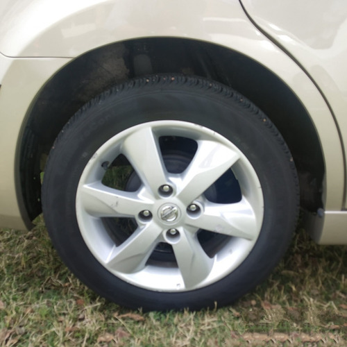 Nissan Tiida Full - 2012