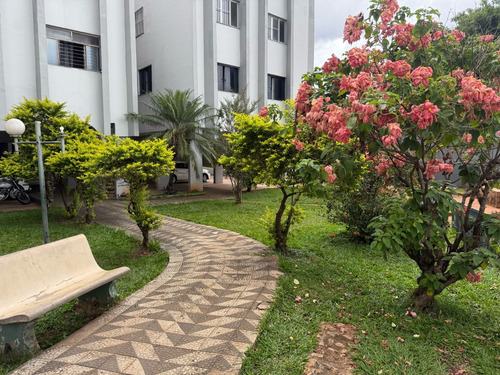 Apartamento No Setor Sudoeste - 3 Quartos Com 1 Vaga De Garagem - Goiânia / Goiás