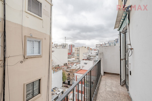Imagen 6 de 15 de Venta Monoambiente Con Balcon Corrido - Almagro