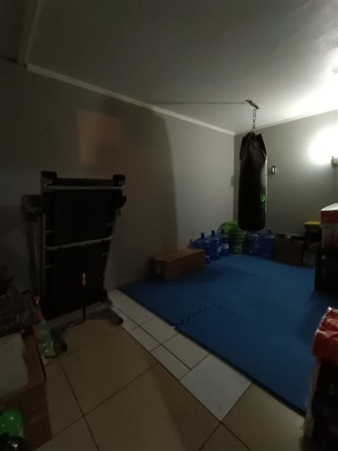 Casa En Venta De 5 Dorm. En Lo Prado
