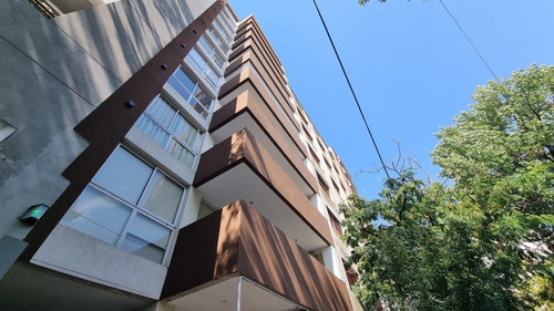 Departamento En Venta De 2 Dormitorios - Calle 9 E/44 Y 45 - La Plata