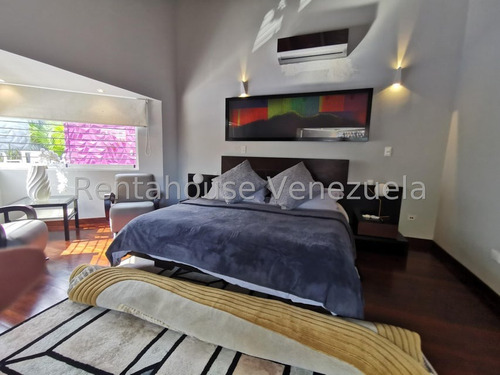 Hermosa Casa De 1 Nivel En Venta Ubicada En La Lagunita Country Club 25-7758