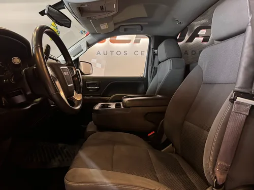 GMC Sierra 5.3 cabina regular sle 4x4