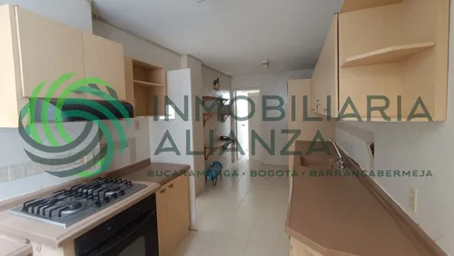 Apartamento En Venta En Cabecera Del Llano. Cod V61697