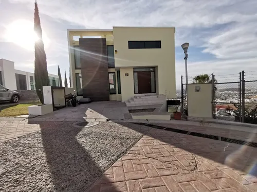 Preciosa Residencia De Autor En Los Cipreses, Vista Espectacular, Única !!