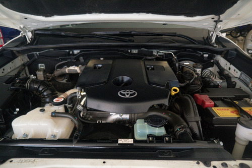 Imagen 8 de 8 de Hilux 4x4 C/d Sr 3.0 Tdi
