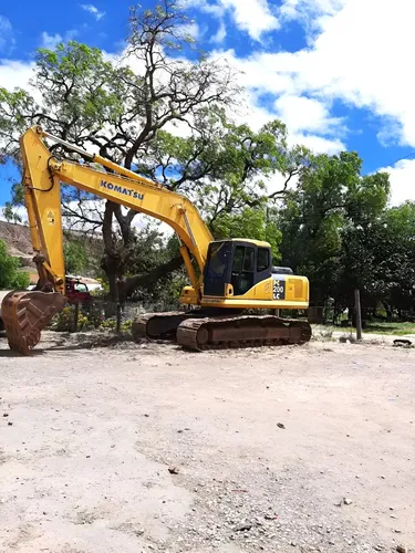 Retroexcavadora-komatsu Pc200lc-7l