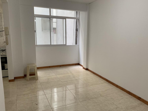 Imagen 2 de 12 de Departamento - 2 Ambientes Billinghurst Y Charcas Impecable!