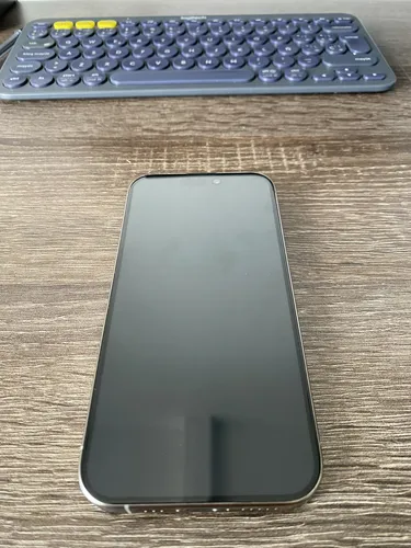 Apple iPhone 15 Pro (256 Gb) - Titanio Natural (Usado)