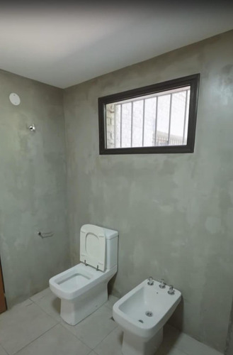 Casa En Venta - 2 Dormitorios 1 Baño - Cochera - 1.500mts2 - San Vicente