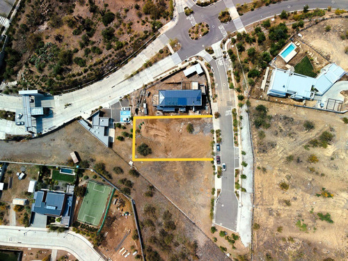 Sitio No Perimetral En Exclusivo Condominio