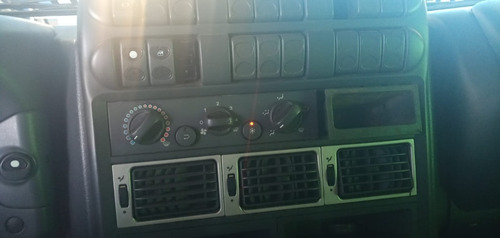 Imagem 10 de 12 de Iveco Cursor 450 E 330 T