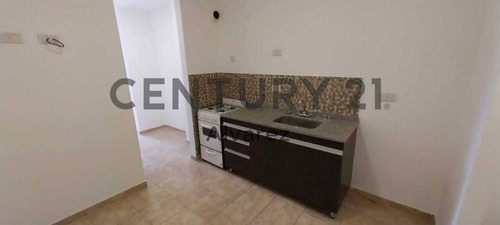 Imagen 3 de 10 de Venta Departamento 2 Amb Sarandi