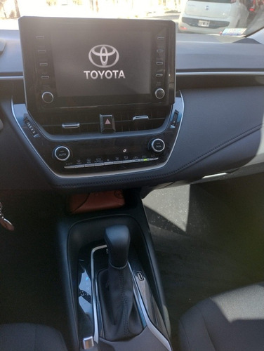 Imagen 3 de 9 de Toyota Corolla 2021 1.8 Xei Cvt 140cv