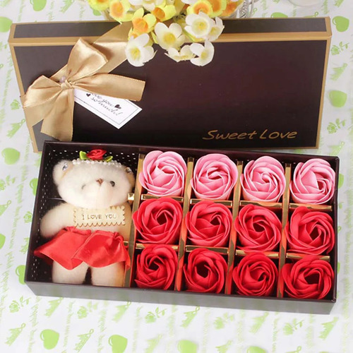 Caja De Para Novia O Mamá Con Oso Y Rosas Aromáticas Color Rojo