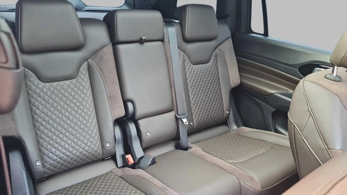 Jeep Commander 2.0 TD380 TURBO DIESEL OVERLAND AT9