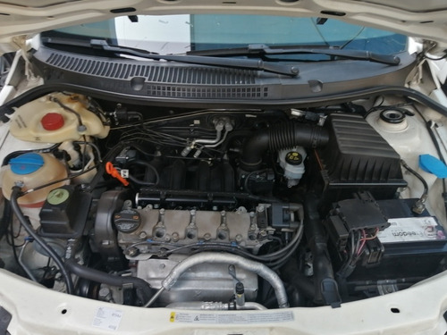 Imagem 11 de 12 de Volkswagen Saveiro Ce Cross 1.6 Flex 2014