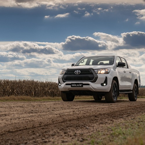 Hilux 4x4 Dc Srv 2.8 Mt 2024
