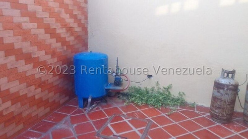 Imagen 11 de 30 de Casa En Alquiler En Cabudare, Lara, En La Av Ribereña, Conjunto Cerrado, Amoblada, Tanque, Código Flex 23-21499, Dds, 31/03