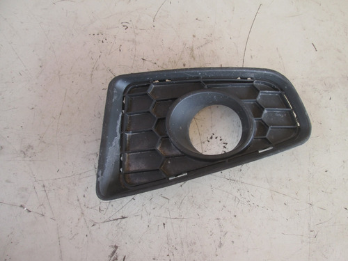 Moldura Lado Esquerdo Farol Milha Renault Sandero 2012