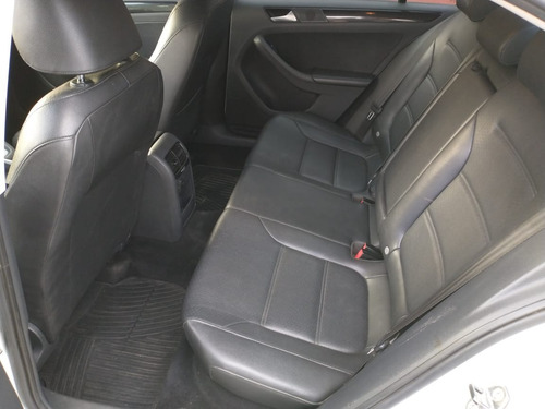 Imagen 10 de 15 de Volkswagen Vento Luxury 2.5 Tiptronic