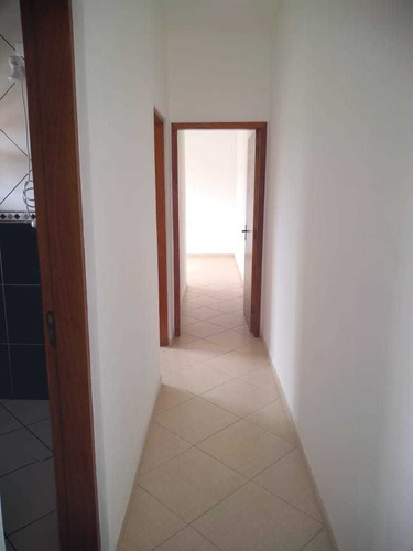 Imagem 4 de 14 de 956 Casa 2 Quartos, 1 Suíte, Sala, 2 Banheiros, 2 Vagas