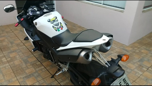 Yamaha Yzfr1