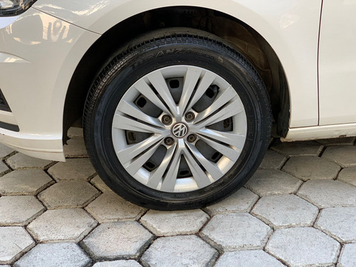 Imagem 7 de 12 de Volkswagen Voyage 1.6 Msi Flex 8v 4p 2019/2020