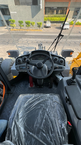 Cargador Frontal Sobre Ruedas Doosan Develon Sd200
