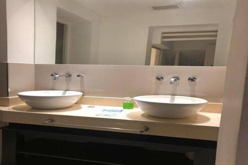 Imagen 8 de 8 de Edificio De Oficinas Desarrollado En 2 Pisos