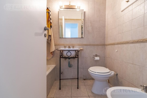 Imagen 19 de 25 de Peña Y Billinghurst. Duplex Con Terraza Propia. 3 Dorm Dep. Sup Total 125 M2