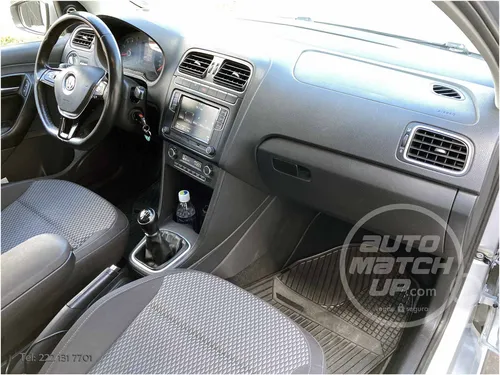Volkswagen Vento 1.6 Confortline Mt