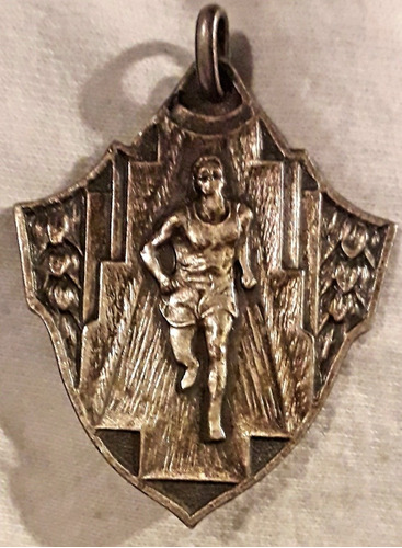 Medalla Plata Deporte Peron 1950  C.a.e.a. 7 Gramos
